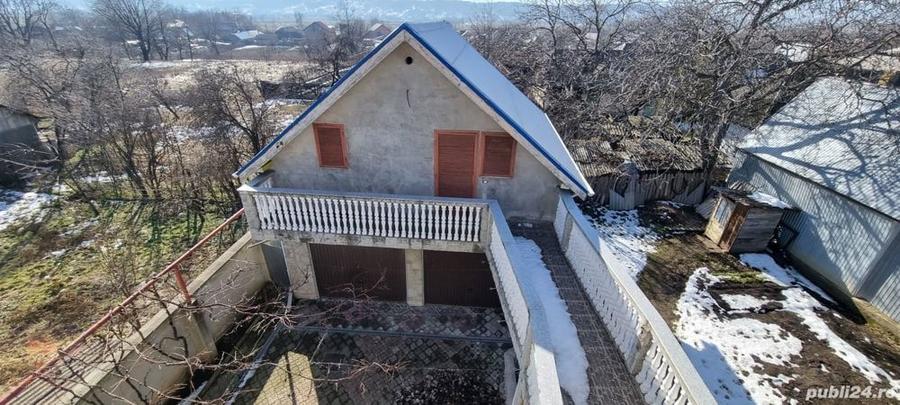 De vanzare locuin?a in Roznov , situata pe strada Nicolae Roznovanu.Suprafa?a construibila de 459 mp - 8