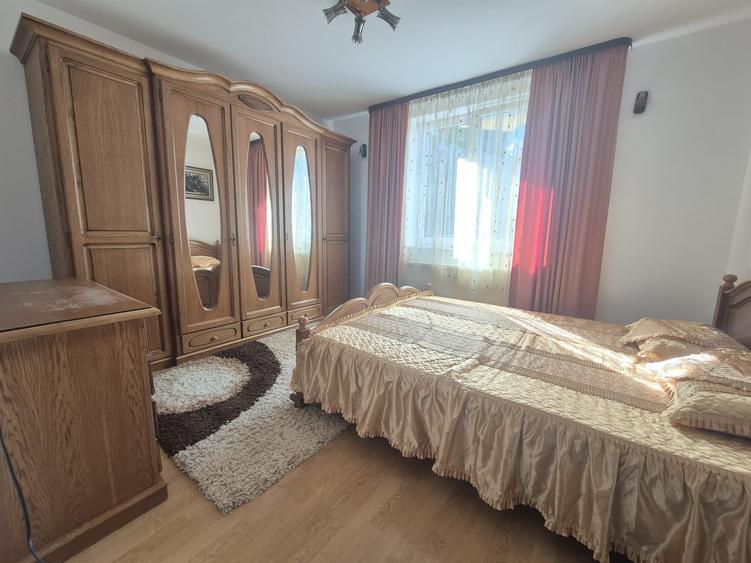 Apartament 3 camere Zamca de închiriat - 4