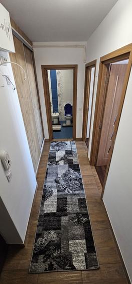 Inchiriez apartament 2 camere Fiald- - 2