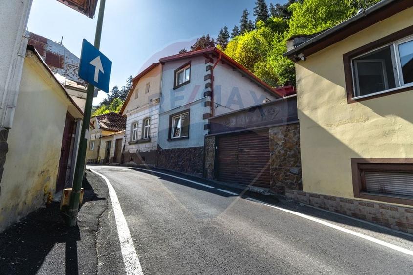 CASA COMPUSA DIN 2 APARTAMENTE, SCHEII BRASOVULUI| COMISION 0 - 27