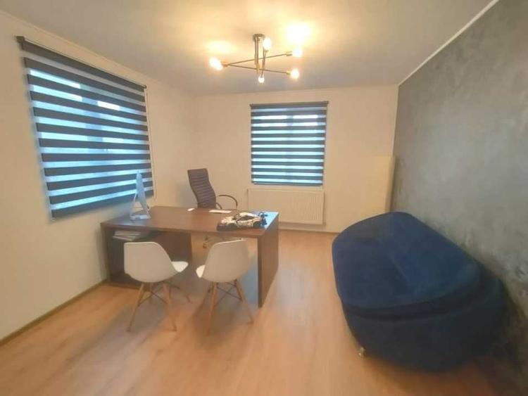 Casă cu 4 camere cu Teren 400 Mp în Central