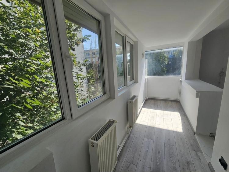 Apartament cu 3 camere decomandat în 1 Mai