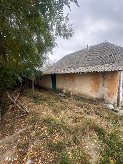 Casă cu 3 camere cu Teren 608 Mp în Central