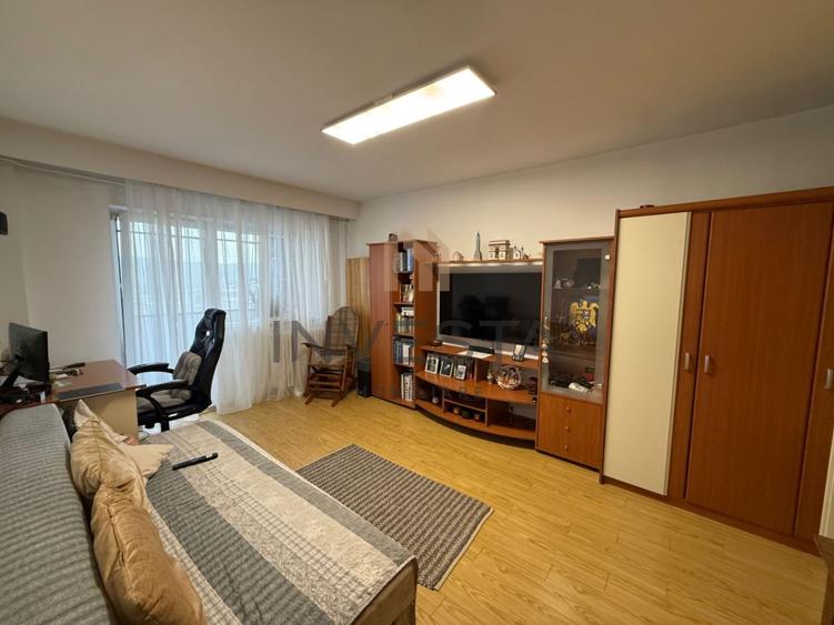 Apartament cu 4 camere decomandat, mobilat în Mărăști