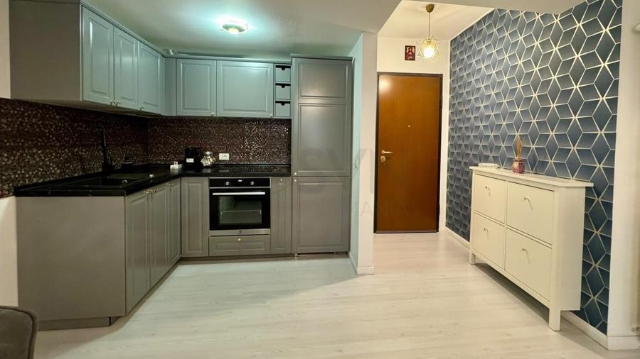 Apartament cu 3 camere semidecomandat în Barbu Văcărescu