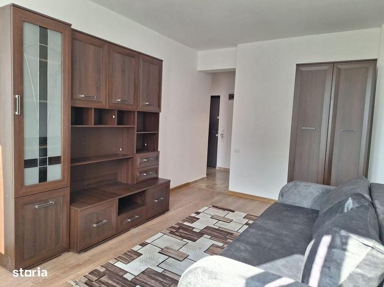 Garsonieră decomandată în Uverturii