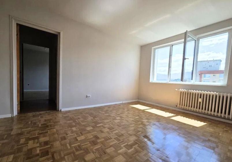 Apartament cu 2 camere semidecomandat în Sud