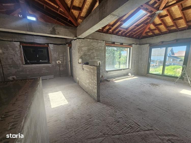 Casă cu 3 camere în Mioveni