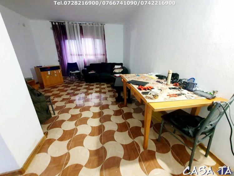 Casă individuală cu 3 camere cu Canalizare în Bălești