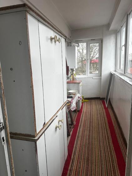 Apartament cu 4 camere decomandat, mobilat în Central