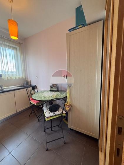 Apartament cu 3 camere decomandat în Kiseleff