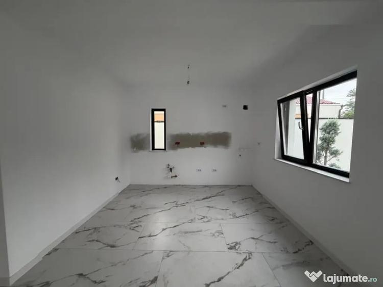 Casă cu 3 camere cu Teren 370 Mp în Central