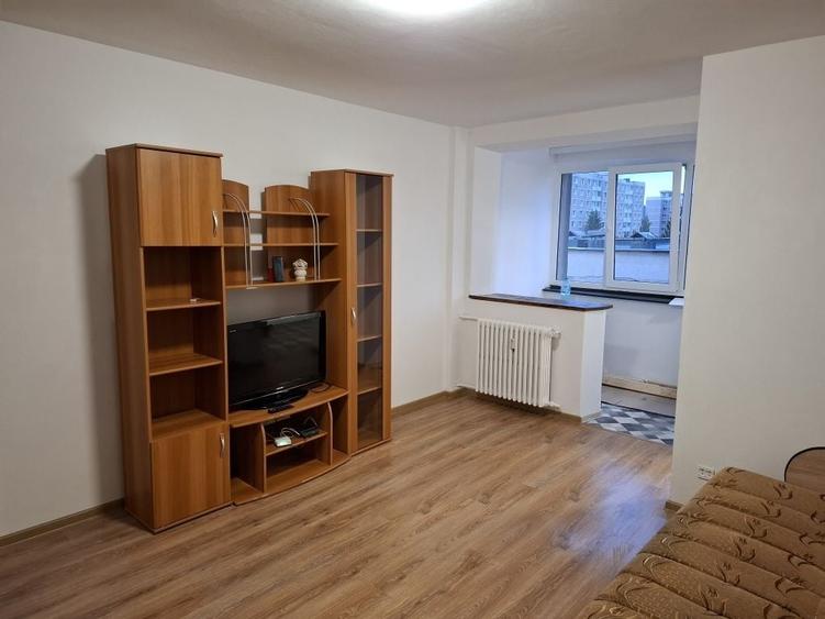 Inchiriez garsoniera zona Astra Brasov str. Soarelui nr 3 - 3