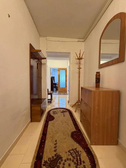 Apartament cu 3 camere decomandat în Griviței