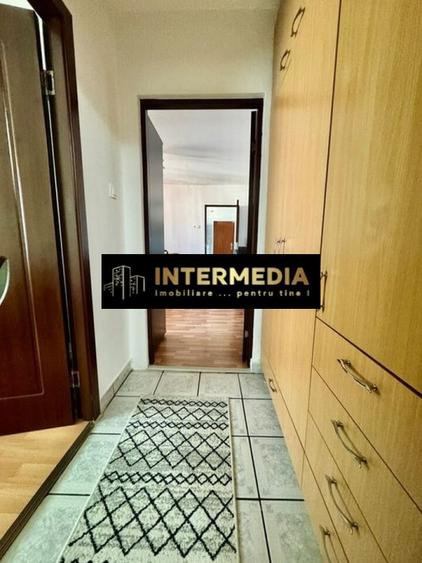 Apartament cu 2 camere semidecomandat, mobilat în Cetate — fotografia 2