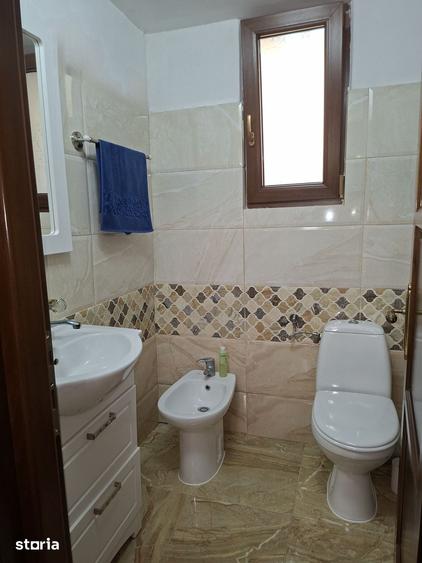 Casă cu 4 camere cu Teren 285 Mp în Central
