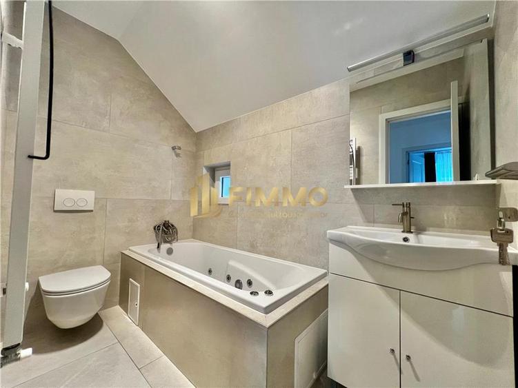 Duplex cu 3 camere cu Canalizare în Lisaura