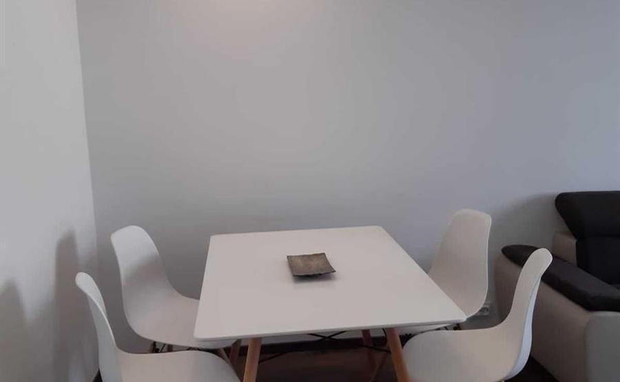 Apartament cu 2 camere decomandat în Aviației