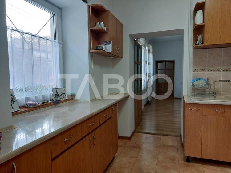 Casa 109 mp 4 camere pivnita terasa loc parcare curte comuna Cisnadie - 12