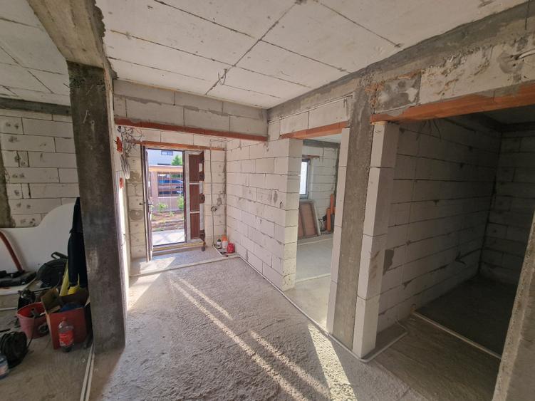Casa P+M cu placa turnata, 5camere constructie deosebita -165.000euro - 11