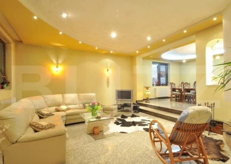 Casa individuala, 10 camere, 420mp, zona Nord - 13