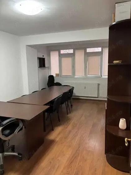 Apartament 3 camere de inchiriat pe Bd. George Co?buc, nr. 5 - 5