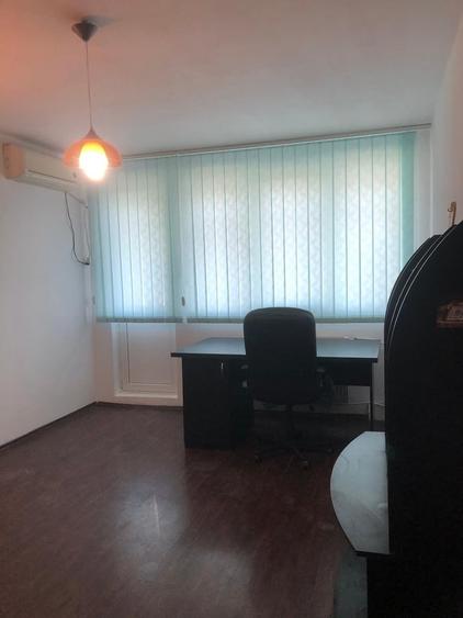 Apartament cu 2 camere semidecomandat în 1 Mai