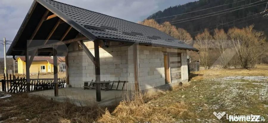 Casa etaj la rosu, 150 mp utili, 2460 mp teren, Campulung Mo - 2