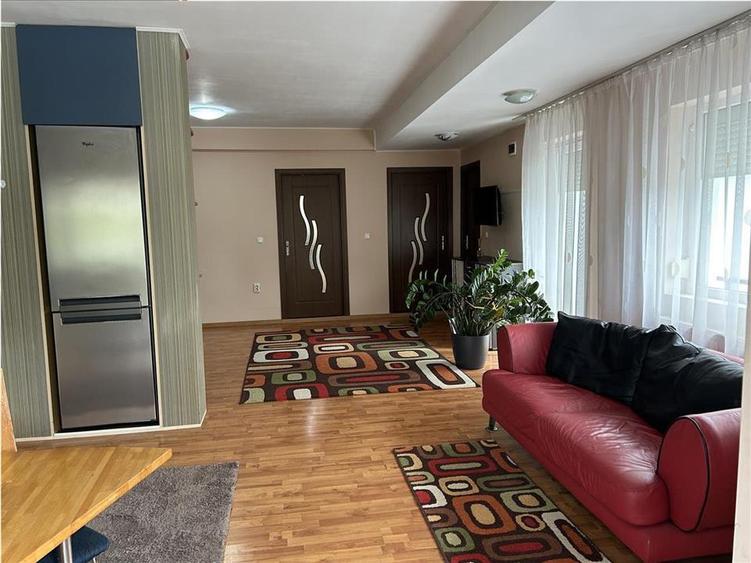 Inchiriez ap.3 camere in casa ,finisat modern, CT, parcare, Centru-str.Paris,neg - 3