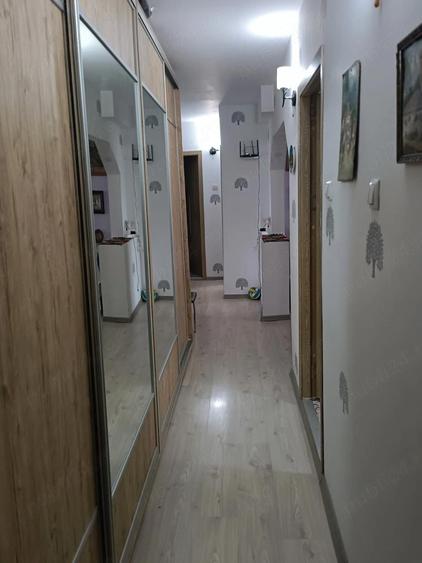 Apartament 4 camere zona Grui ferit de traficul rutier - 3