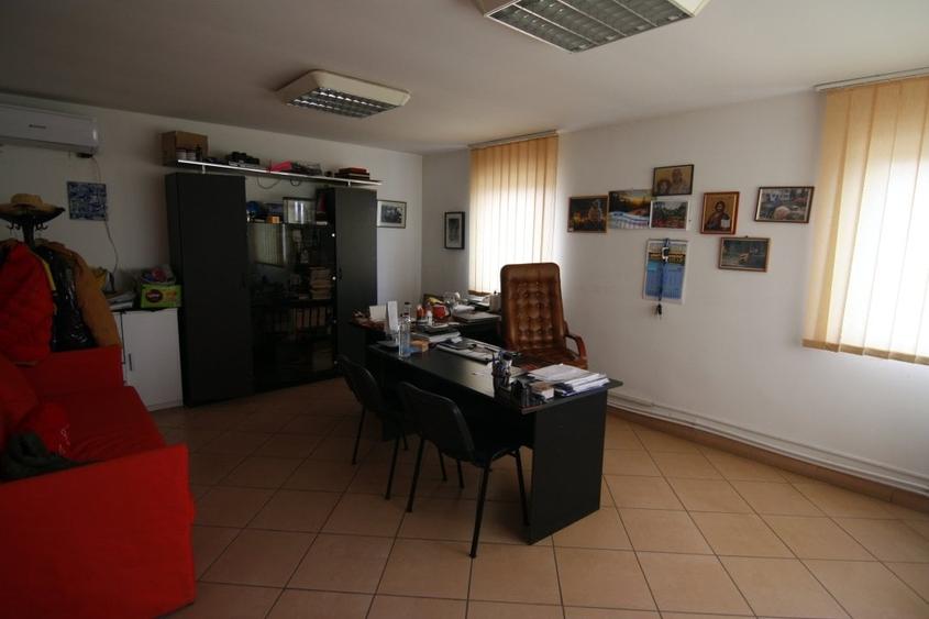 10661mp de platforma multifunctionala, cladire birouri, hale, 66eur/mp. - 3