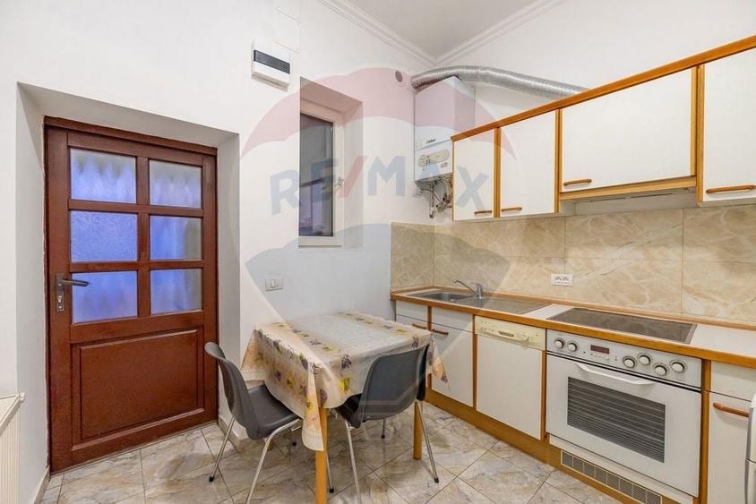 Apartament la casa de inchiriat - 8