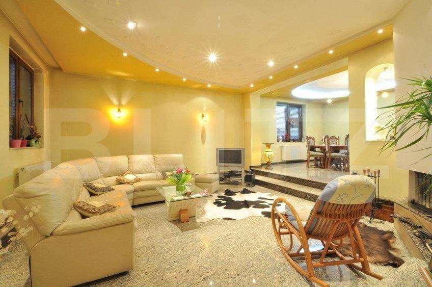 Casa individuala, 10 camere, 420mp, zona Nord - 14