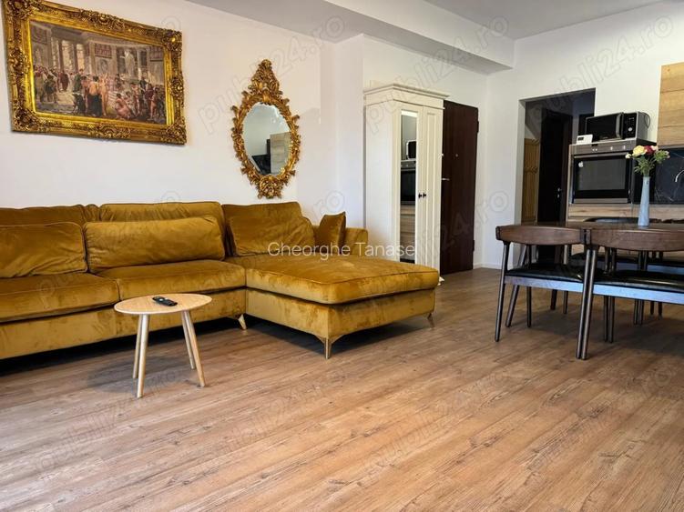 De inchiriat apartament 3 camere