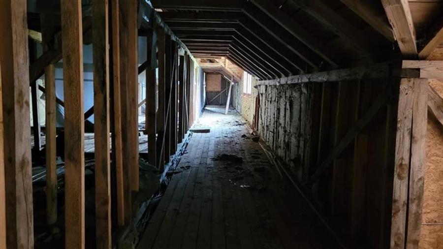 Oportunitate investitie | Teren 10 000 mp cu constructie de 530 mp la 10 km de V - 21