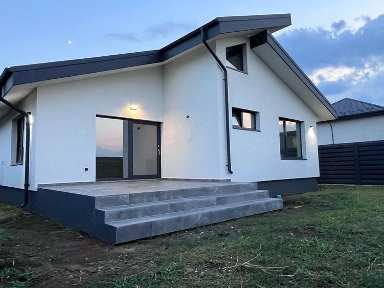 Casă cu 3 camere cu Teren 350 Mp în Central