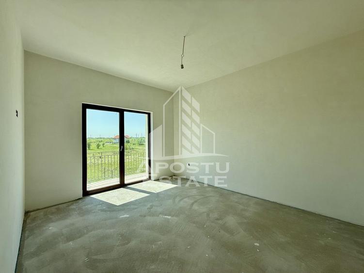 Triplex la gri, teren 284mp, pompe caldura, zona Plopi - 2