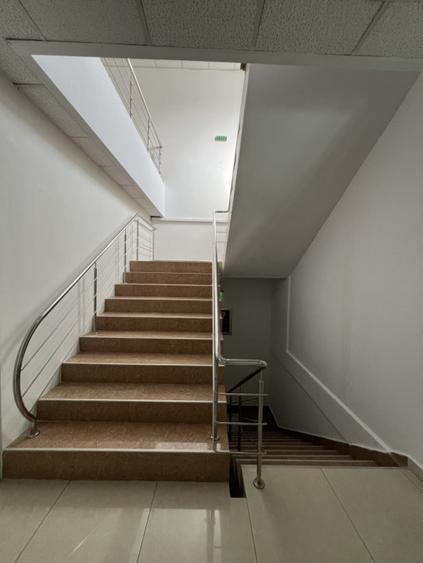 Spatiu de birouri / Cladire noua/ paza - 9