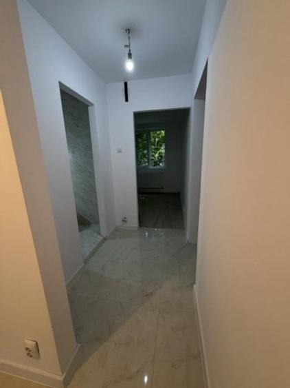 Apartament cu 3 camere decomandat în Drumul Taberei