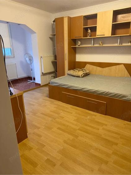 Inchiriez apartament 4 camere zona Baicului - 2
