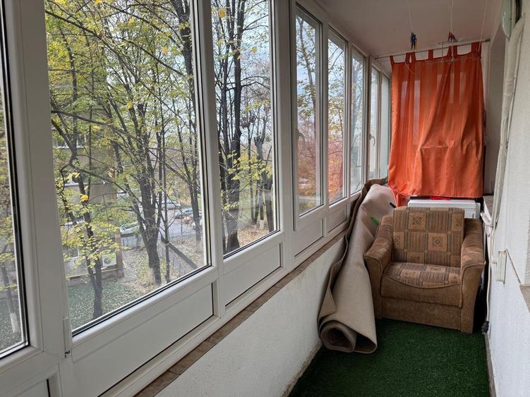 Inchiriere apartament doua camere mobilat/utilat Drumul Taberei metrou - 11