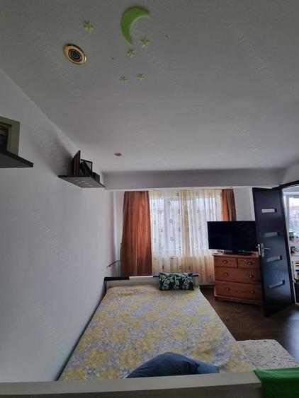 Proprietar, vand apartament cu o camera - 2