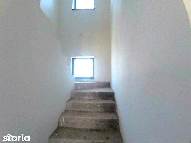 Vila P+E+Pod | 200 MP Utili | ?cheia | Drum Privat - 9