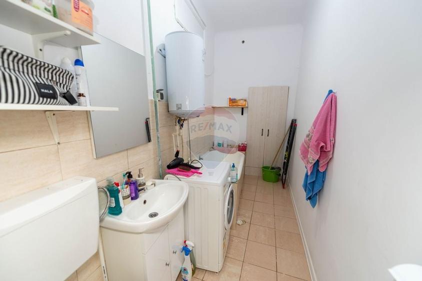 Vila de vanzare in zona P-ta Unirii 140 mp teren - 21