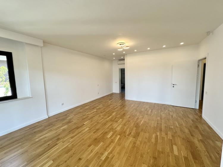 OXFORD GARDENS | VILA COMPLET RENOVATA |  VEDERE SPRE PADURE - 12