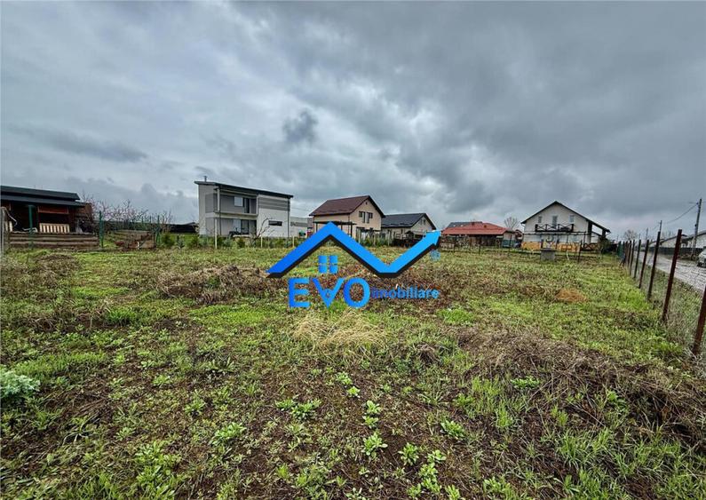 Teren de , intravilan, 401 mp, deschidere 24ml, Vorovesti, S - 10