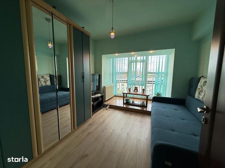 Bld. Traian zona Unicredit Ap. 4 camere, et. intermediar - 2