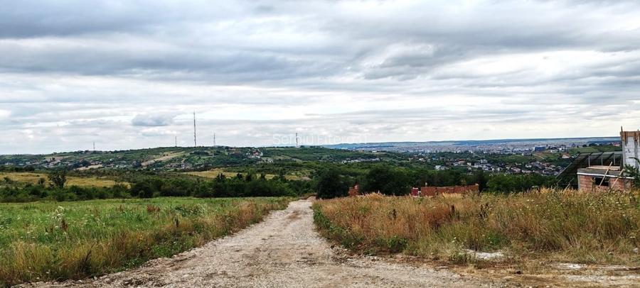 Teren intravilan 1237 mp, strada Colinelor