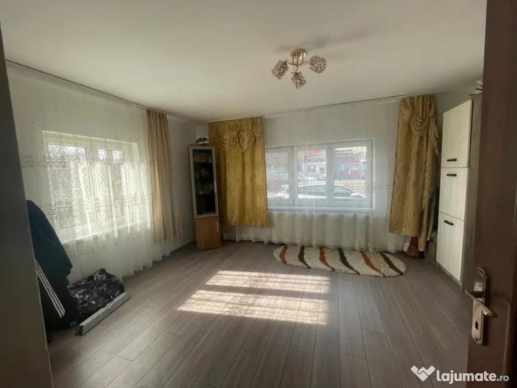 Casă cu 3 camere cu Teren 350 Mp în Ferneziu
