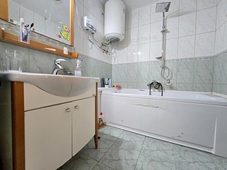 Metrou Piata Unirii - Coposu - Sfanta Vineri, bloc 1990 - 15